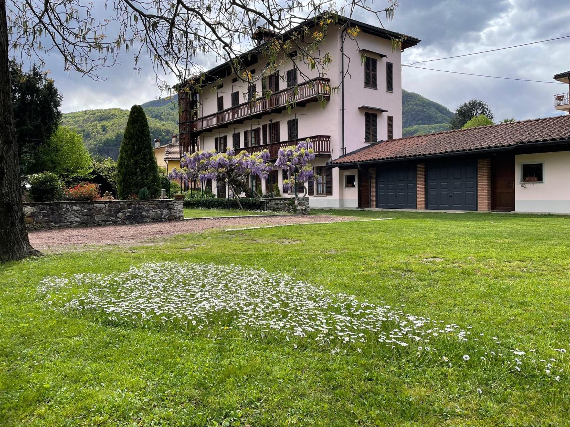 Dimora Fiorita Junior My Holiday Home Varallo Zewnętrze zdjęcie